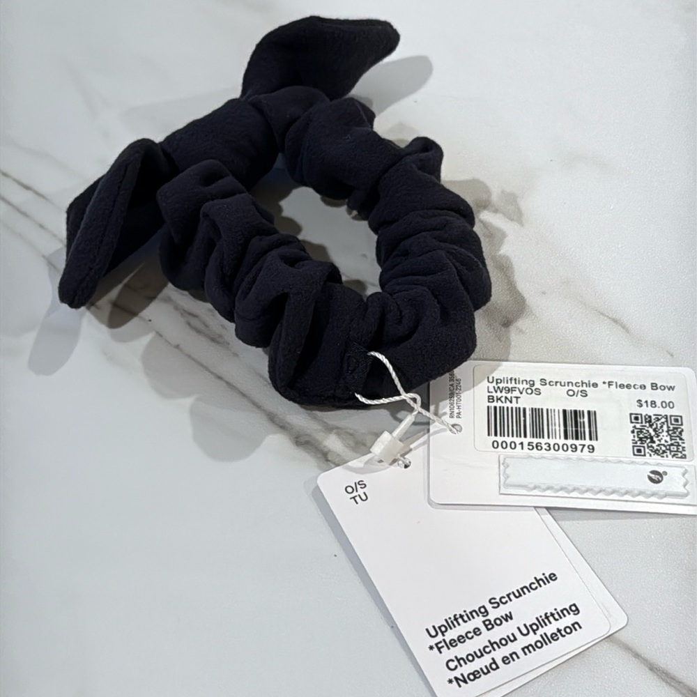 LULULEMON Uplifting Scrunchie Fleece Bow Black Knight 💙🖤 NWT